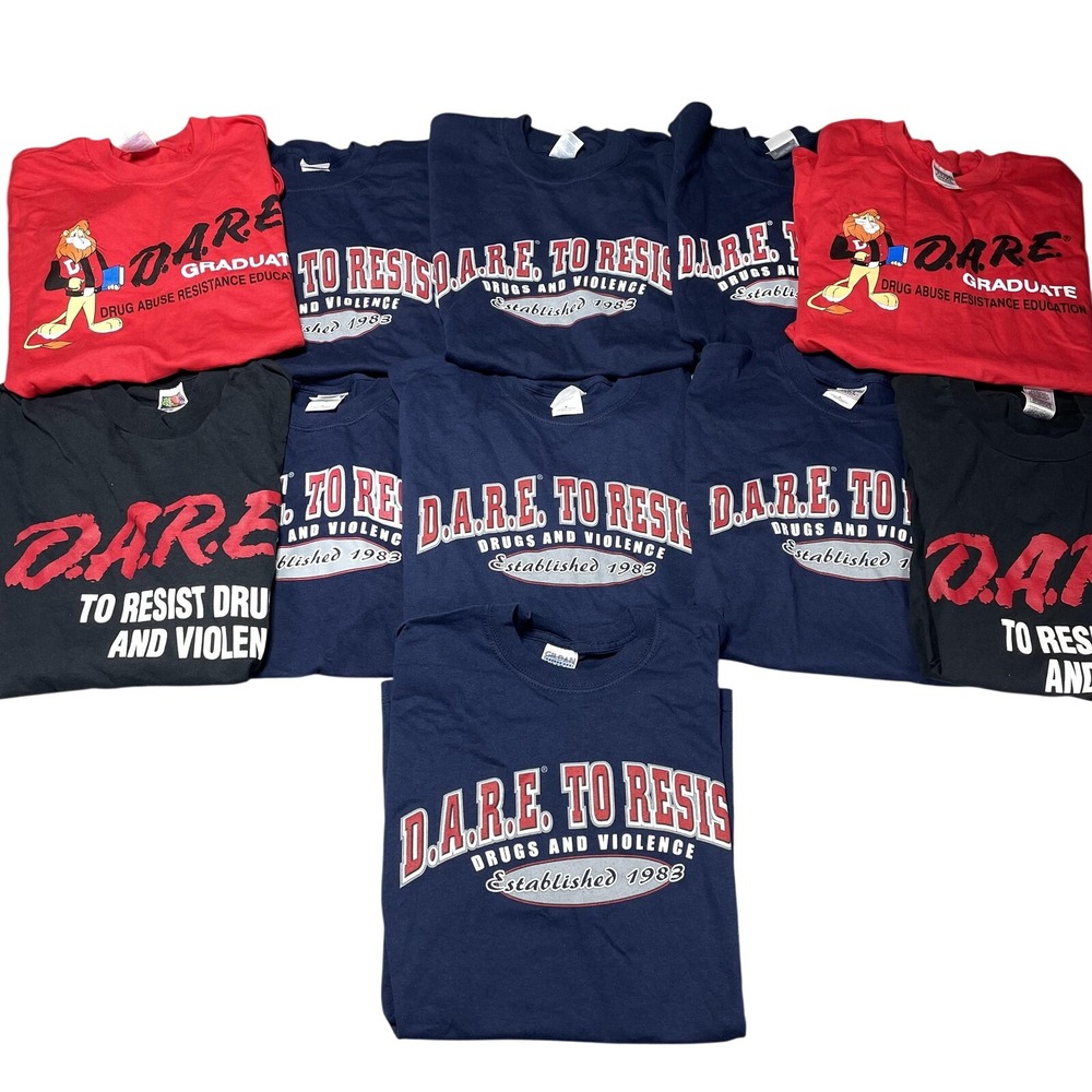 Vintage‎ DARE T Shirt Mens S/M Lot 11 To Resist Drugs Graphic Tee Anti Drug Y2K